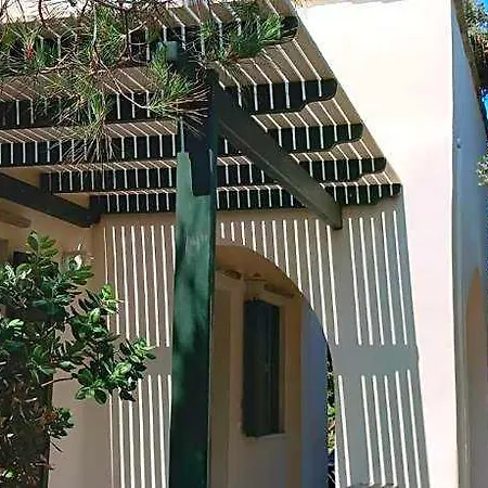 Kedros فندق